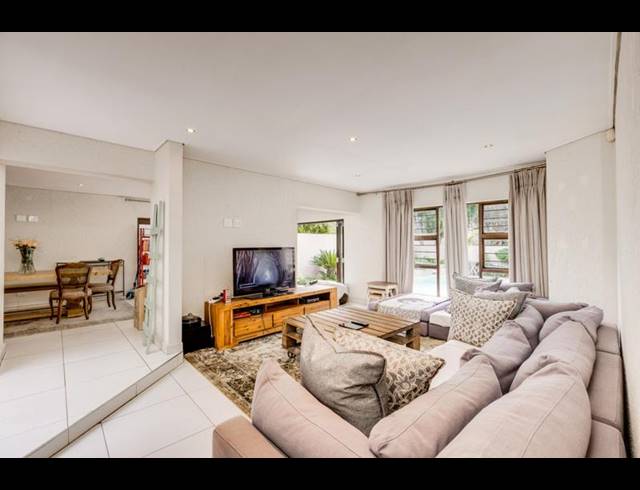 3 BEDROOM PROPERTY TO RENT IN FOURWAYS GARDENS